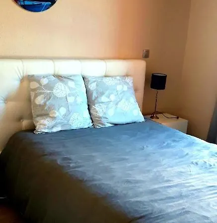 Face A La Mer Apartment Sete